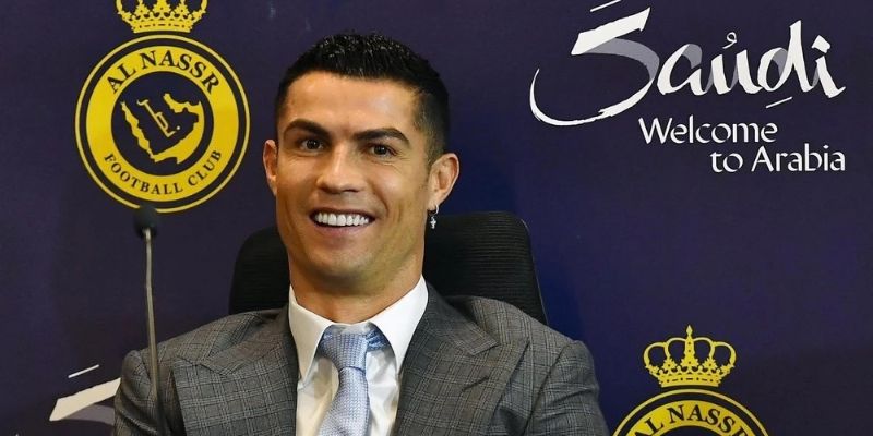 Cristiano Ronaldo được xưng danh ông vua của mạng xã hội